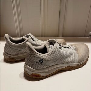 Salomon Outboud Prism hiking sneakers men’s size 11.5